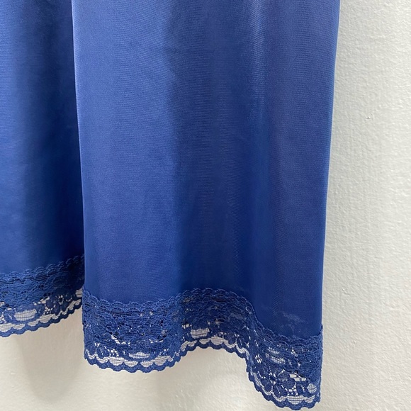 Vanity fair Vintage Nylon and Lace Full Slip Midi Navy Blue Size M Pin up Retro - Picture 4 of 9